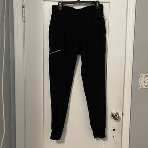 Cherokee Infinity scrub jogger pants. Black EUC.